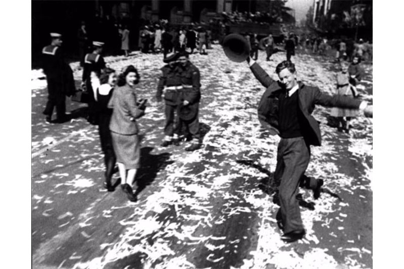 Australia’s ‘Dancing Man’. Movietone, 1945, National Film and Sound Archive of Australia.